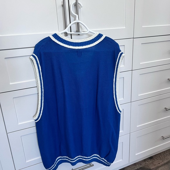 BDG Selena Oversized Sweater Vest Urban Outfitters - Picture 4 of 8